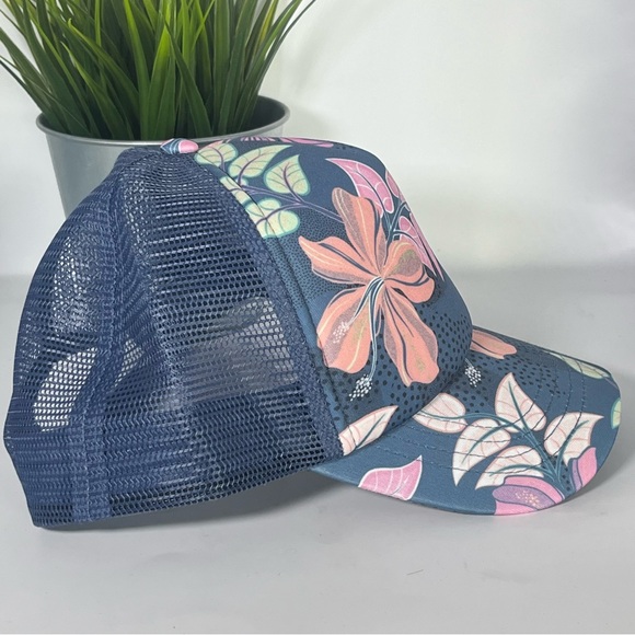 Roxy Girls' Honey Coconut Trucker Cap Blue & Pink Floral - Picture 6 of 8
